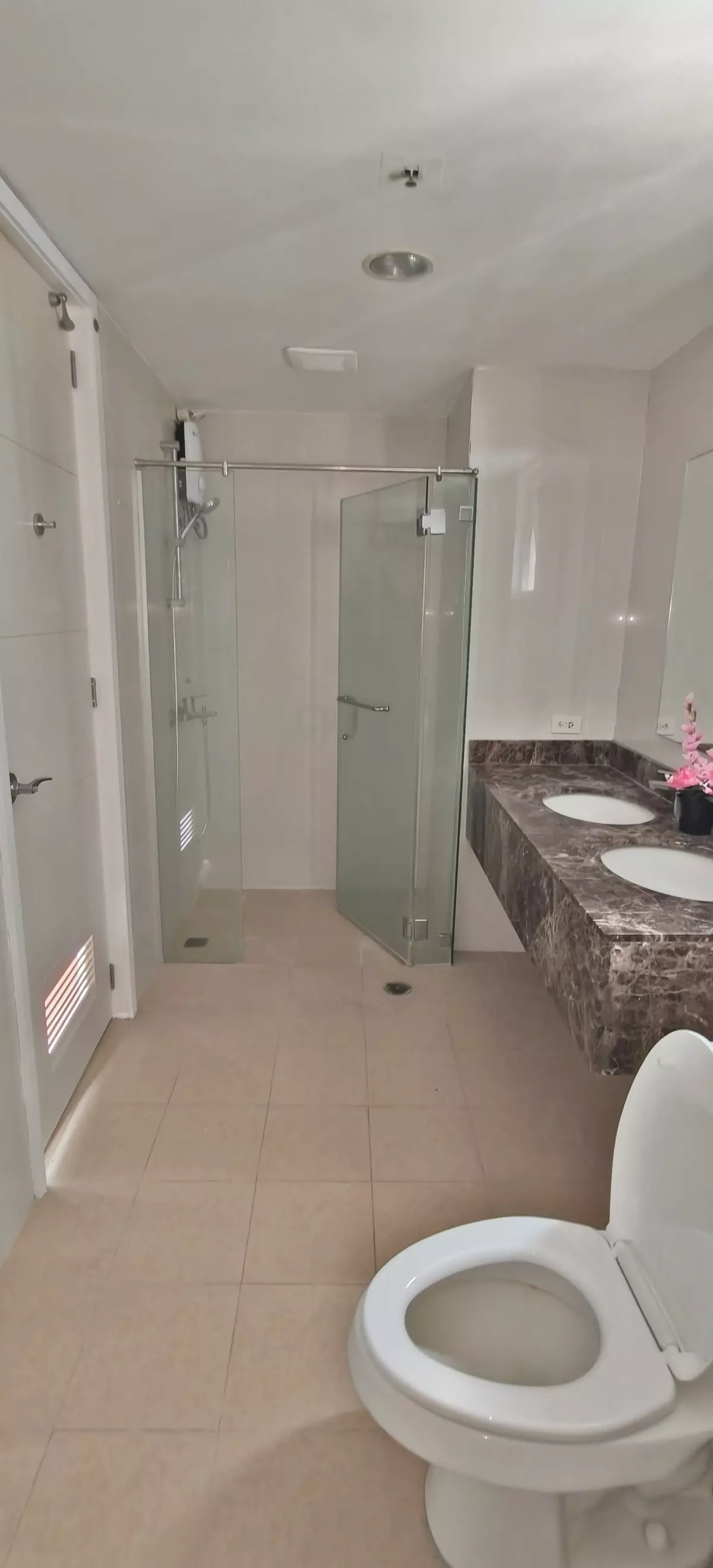 For Sale: 3BR Condo in Lahug, Cebu City — 148 sqm Furnished — 3 Bedrooms in Lahug, Cebu City, Cebu — Photo 5
