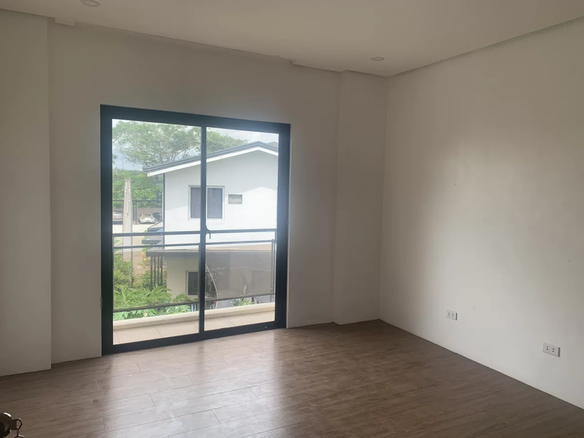 For Sale: 4BR House and Lot in Paliparan I, Dasmarinas — 166 sqm — House and Lot in Dasmarinas, Cavite, 4114 — Photo 5