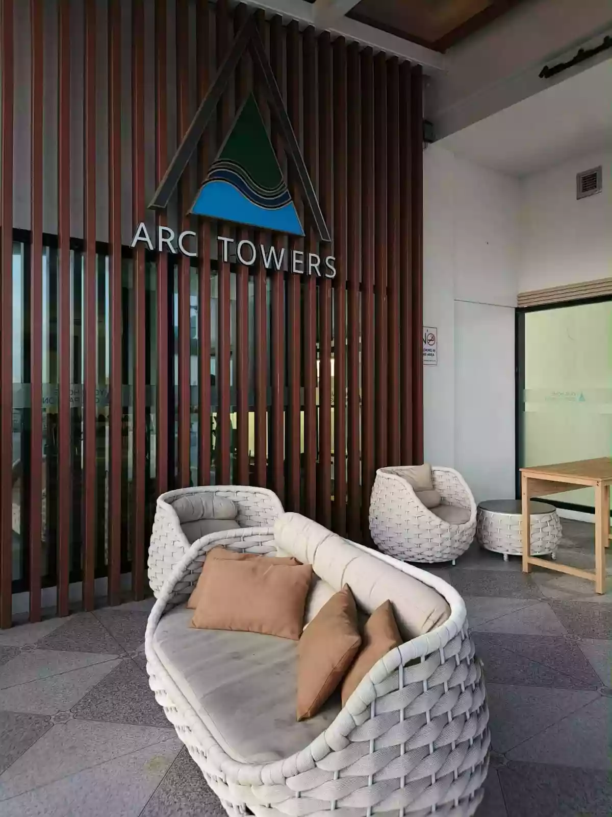 For Rent: Furnished Studio Unit at ARC Towers Cebu — Studio in Calamba, Cebu City, Cebu — Photo 4