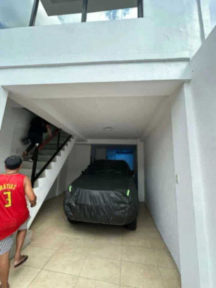 For Sale: 4BR Townhouse in Tandang Sora, Quezon City — 180 sqm — Townhouse in Quezon City, Metro Manila, 1101 — Photo 3