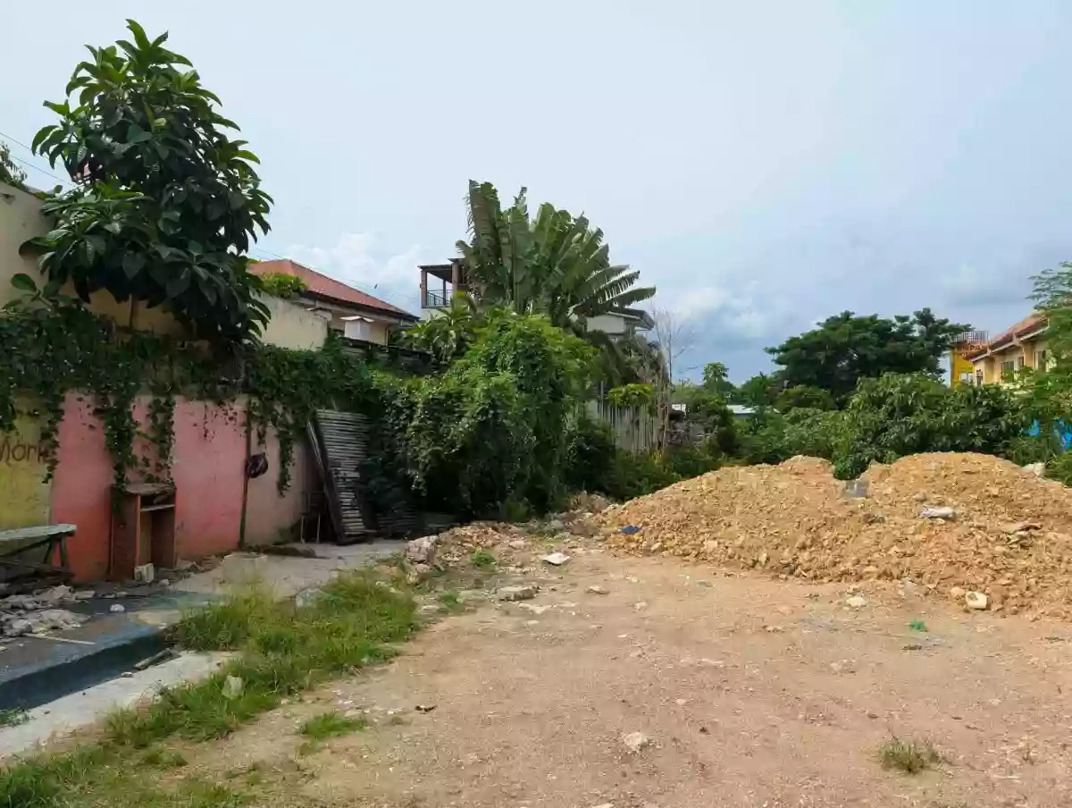 1,330 Sqm. Lot FOR SALE For ₱26.6M ONLY! Maribago, Lapulapu City, Cebu (15-20 minutes walk to JPark & Bluewater) — Residential Lot in Maribago, Lapu-lapu City, Cebu — Photo 3