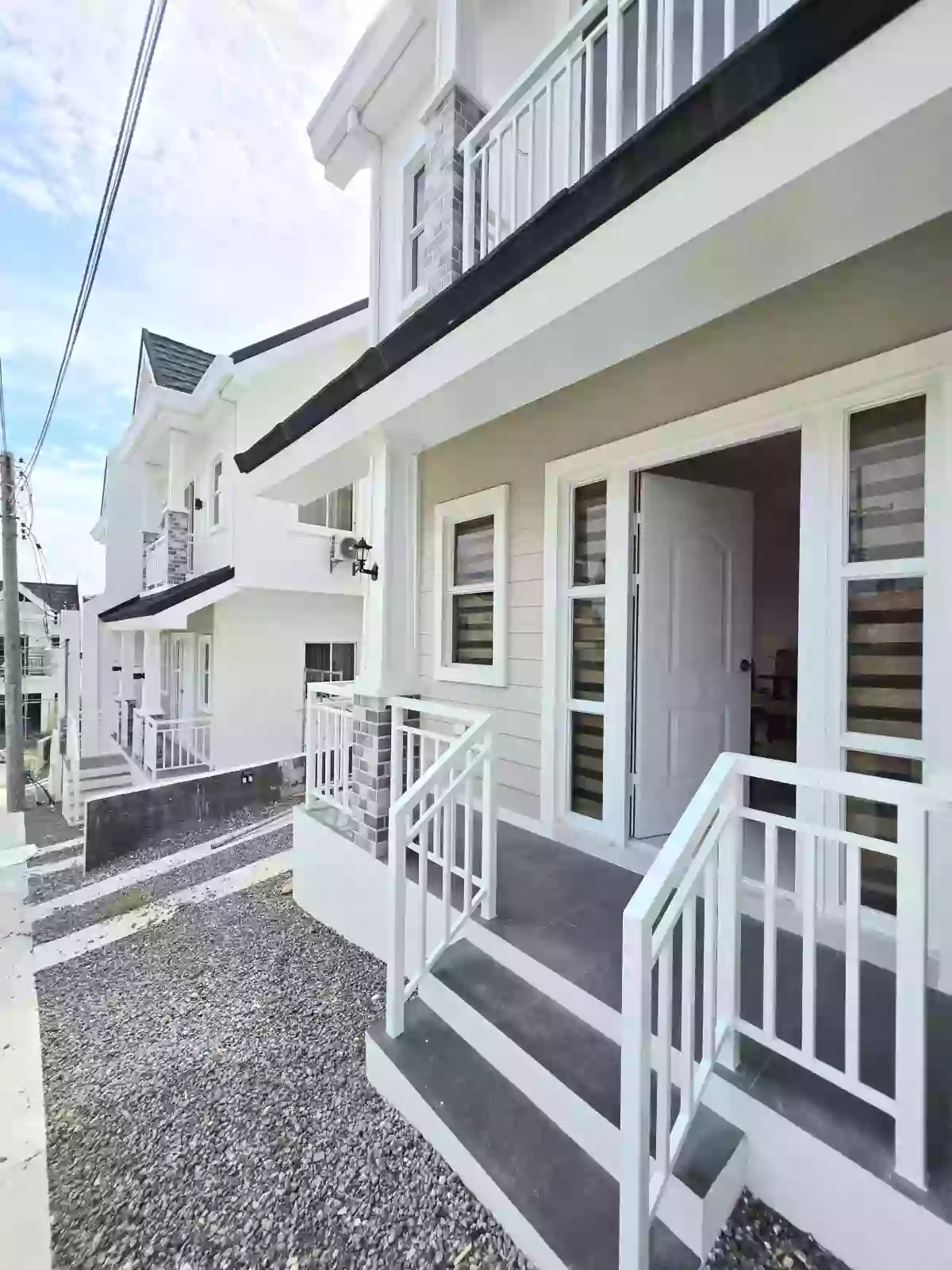 Open photo 12 of 30 — For sale Regular duplex in Minglanilla Highlands, Cebu