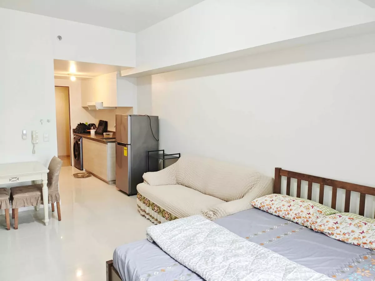For Sale: Studio Unit at Mandani Bay — Studio in Centro, Mandaue City, Cebu — Photo 2