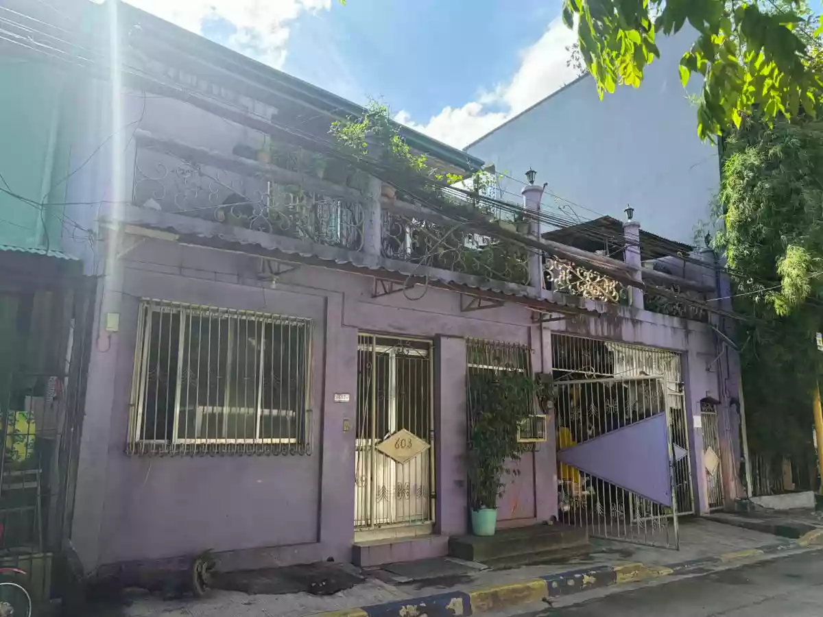 HOUSE AND LOT FOR SALE NEAR BONI AVENUE MANDALUYONG — House and Lot in Mandaluyong City, Metro Manila, 1552 — Photo 5