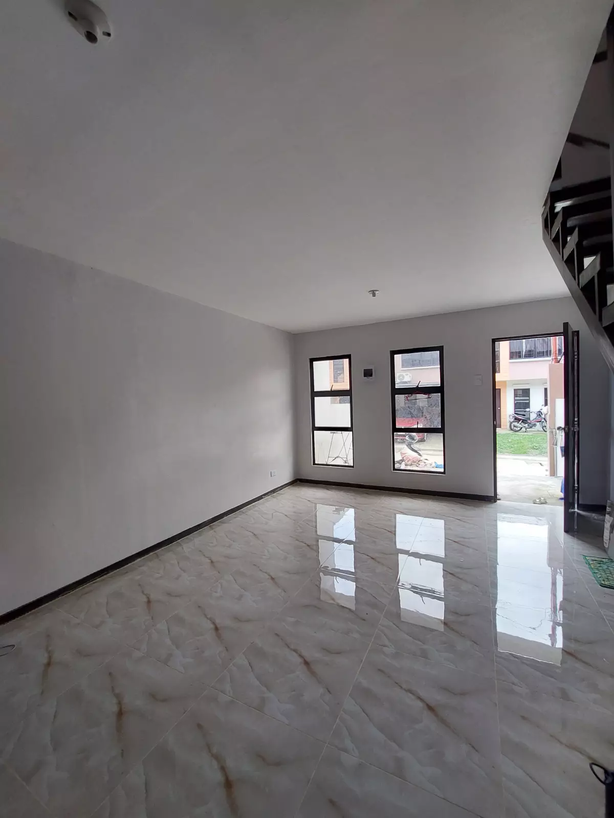 FOR RENT 51SQM 2 STOREY TOWNHOUSE with 2Bedrooms in Deca Homes Resort Residences in Mintal — Townhouse in Tugbok (Pob.), Davao City, Davao del Sur — Photo 2