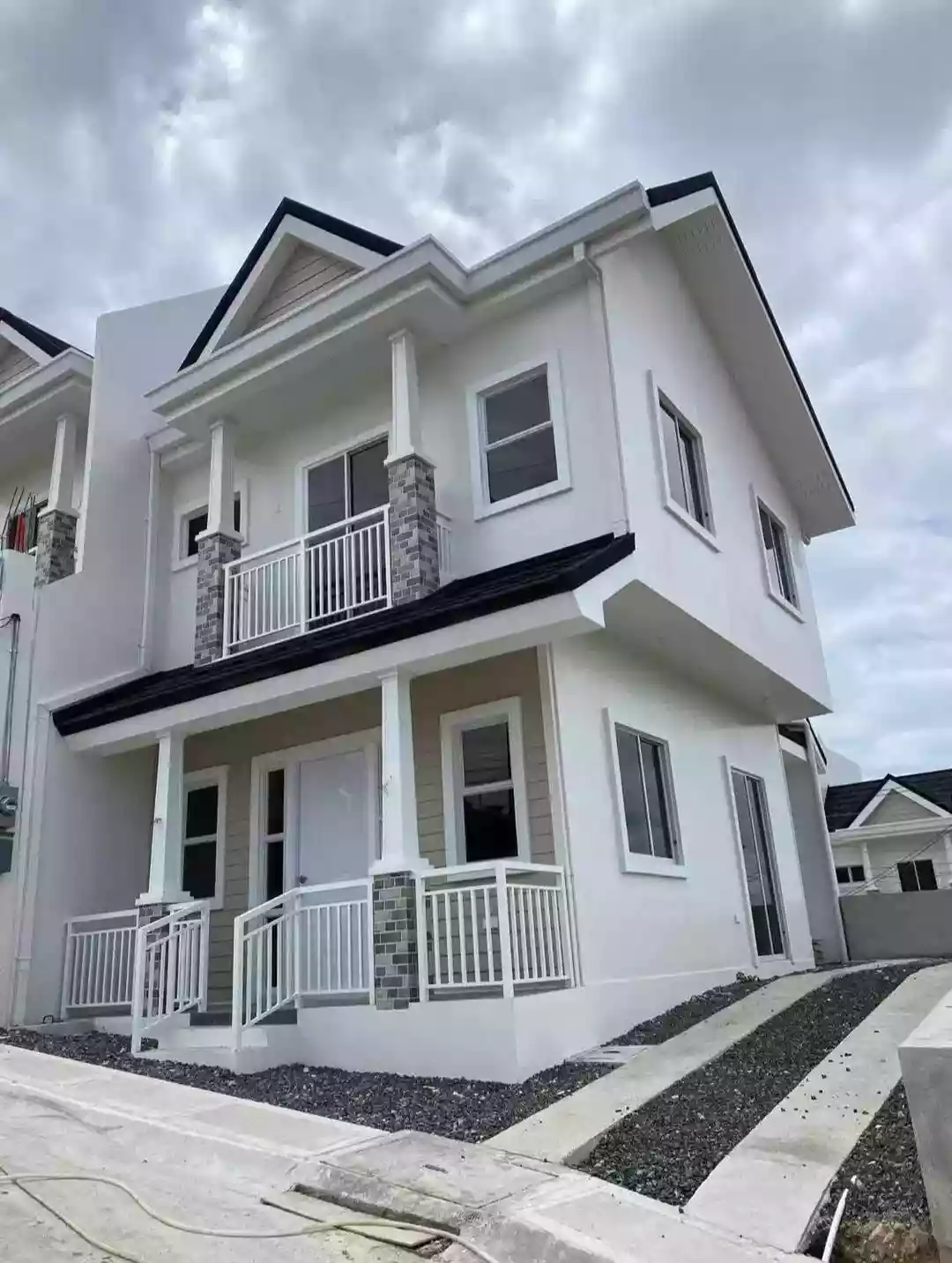 For Rent: 4BR Townhouse in Tubod, Minglanilla — Minglanilla Highlands
