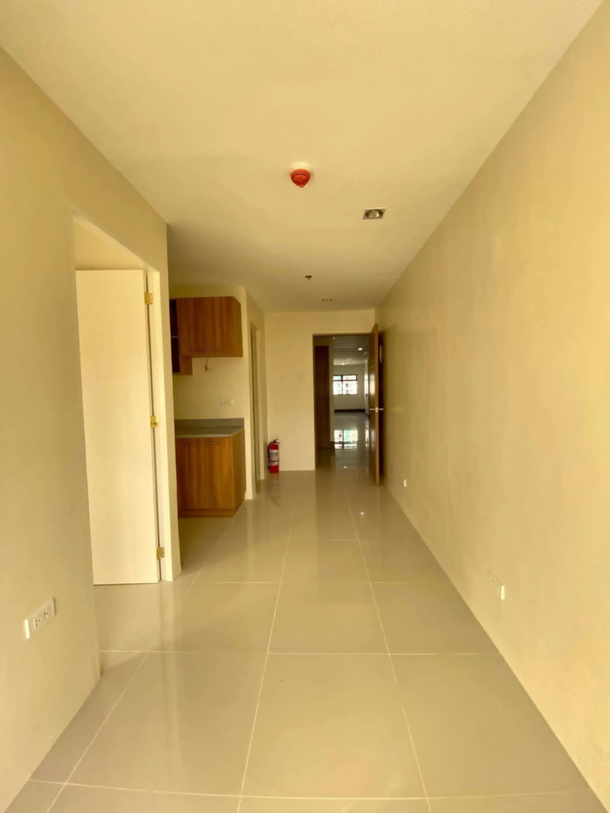 Open photo 11 of 12 — For Assume: SEMI FURNISHED 1 BEDROOM UNIT AT THE MIDPOINT