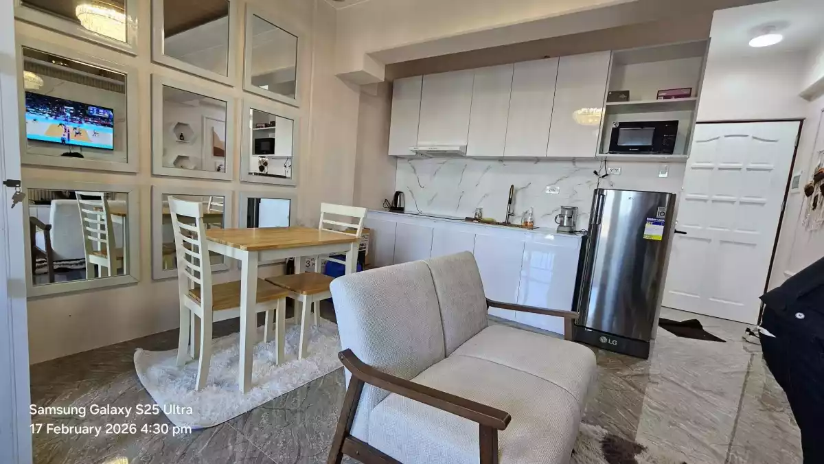 For Rent: 1BR Condo with Balcony in Royal Oceancrest Mactan, Lapu-lapu City — 30 sqm — 1 Bedroom in Mactan, Lapu-lapu City, Cebu — Photo 3