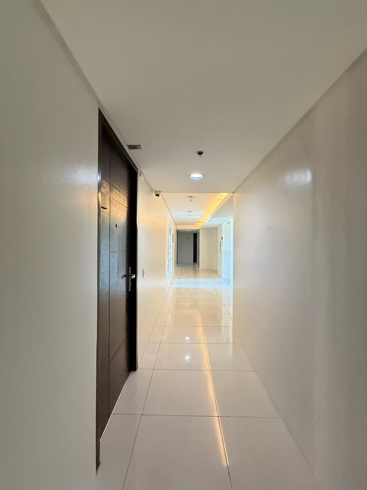 Open photo 19 of 25 — For Sale | 1 bedroom fully furnished condo unit in Abreeza Place Tower 1 Davao City
