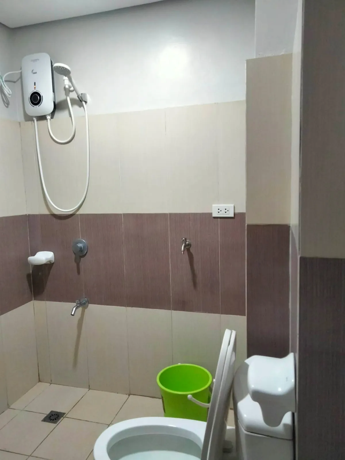 Open photo 16 of 37 — For Sale: Central Apartment 1BR w/ balcony Condo in Trancoville, Baguio City — Fully Furnished