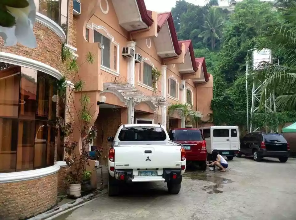 Prime Income-Generating Apartment Building for Sale in Lahug, Cebu City