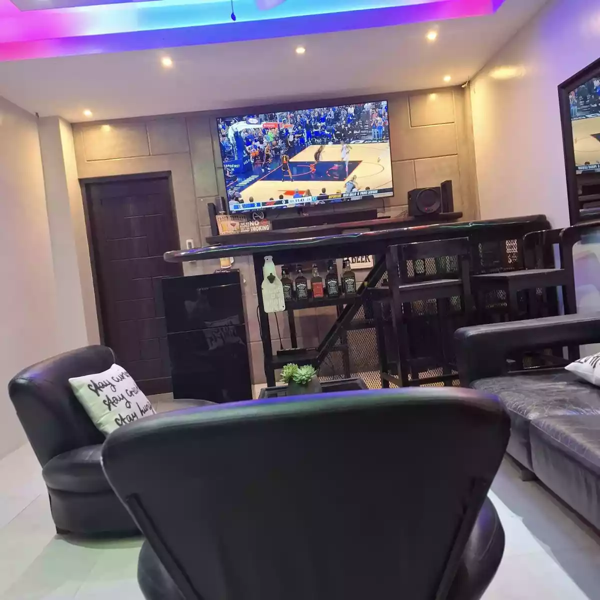 Open photo 14 of 16 — For Sale: 5BR Resort in Pansol, Calamba — 687 sqm