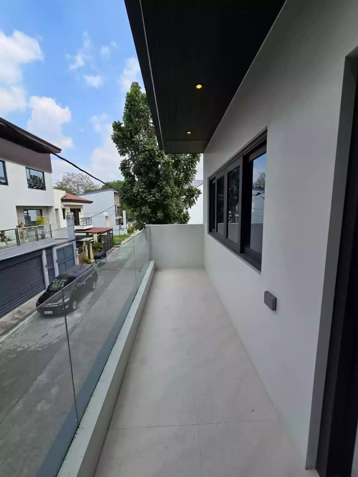 Open photo 11 of 17 — For Sale: 6BR House and Lot in Sauyo, Quezon City — 380 sqm