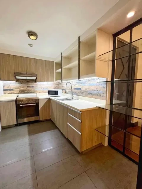 For Sale: 2BR Condo in Fort Bonifacio, Taguig City — 83 sqm — 2 Bedrooms in Taguig City, Metro Manila, 1634 — Photo 2