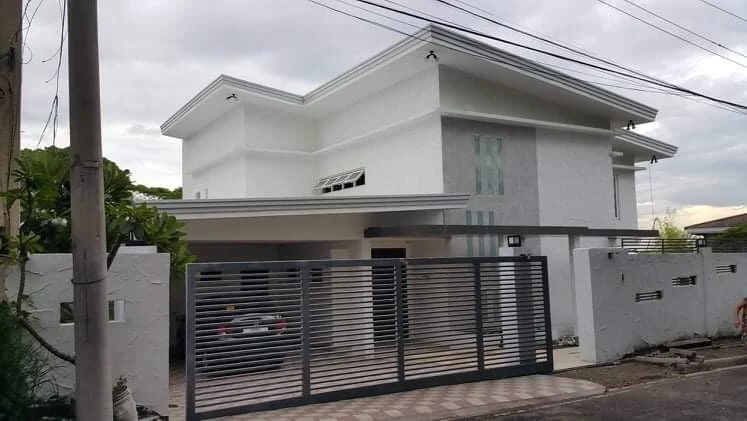 Open photo 18 of 21 — For Sale: 5BR House and Lot in Banilad, Mandaue City — 900 sqm