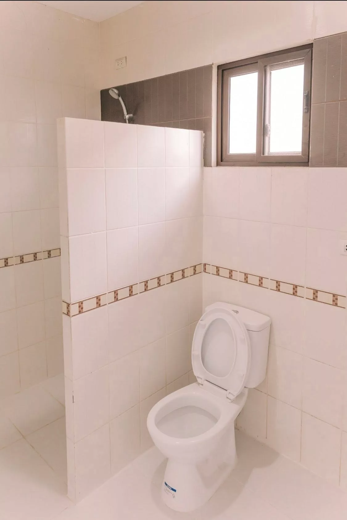 House and Lot for sale in Banawa Cebu City — House and Lot in Banawa, Cebu City, Cebu — Photo 6