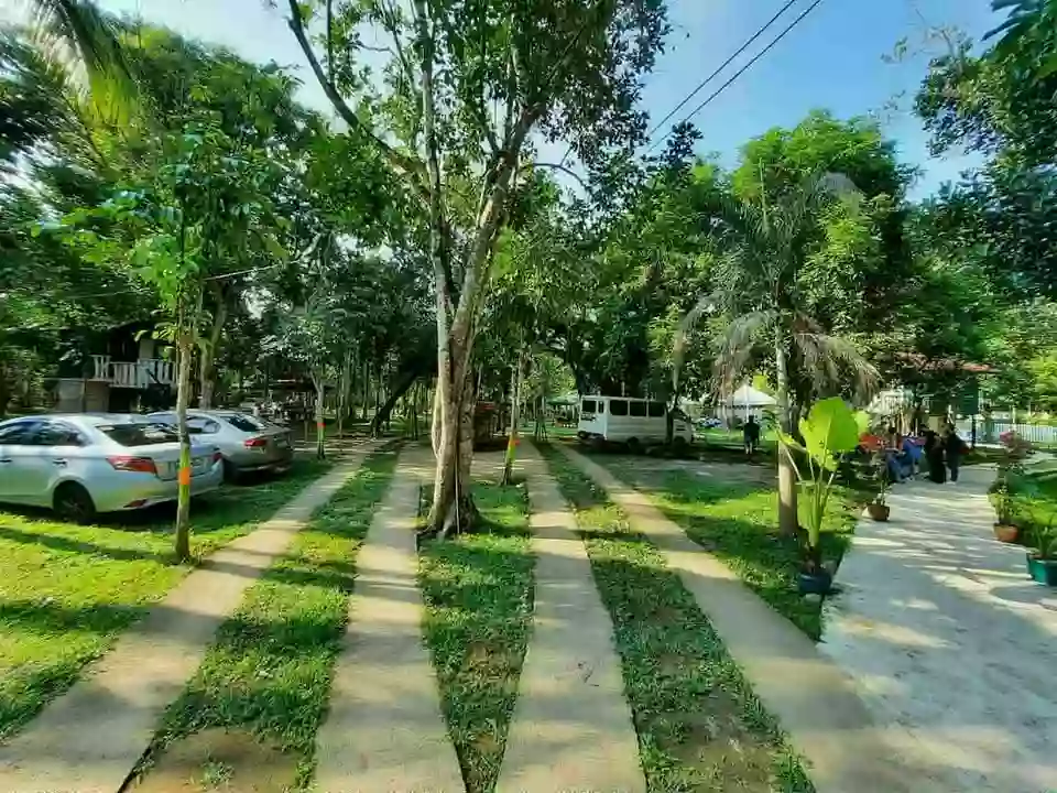 Open photo 20 of 22 — For Sale: 5BR Resort House in Pansol, Pila — 7996 sqm