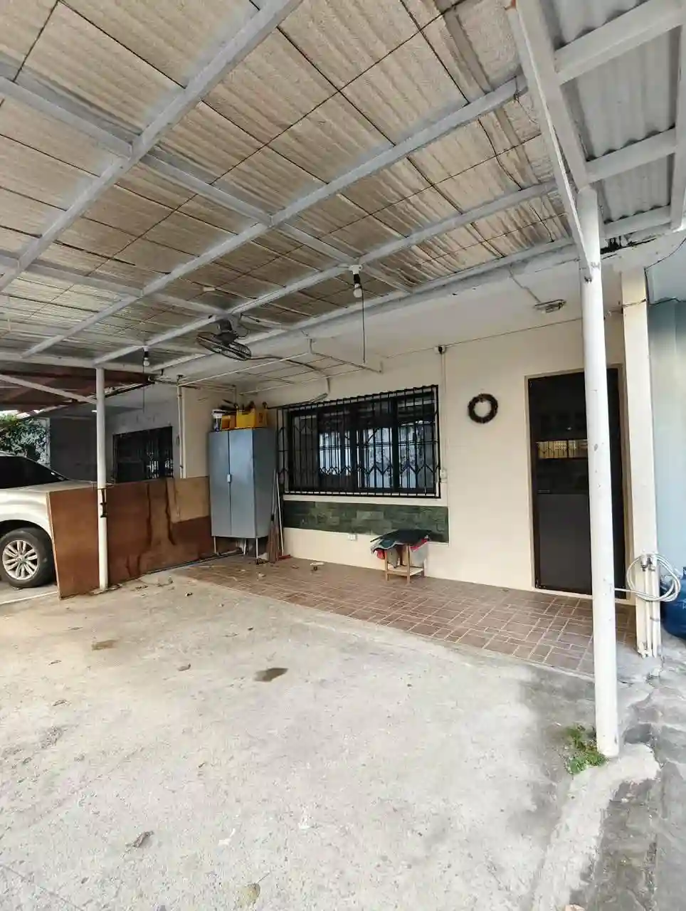 For Sale: 4BR Townhouse Near Gaisano Capital Casuntingan, Mandaue City — 24-Hour Security — Townhouse in Mandaue City, Cebu, 6014 — Photo 4