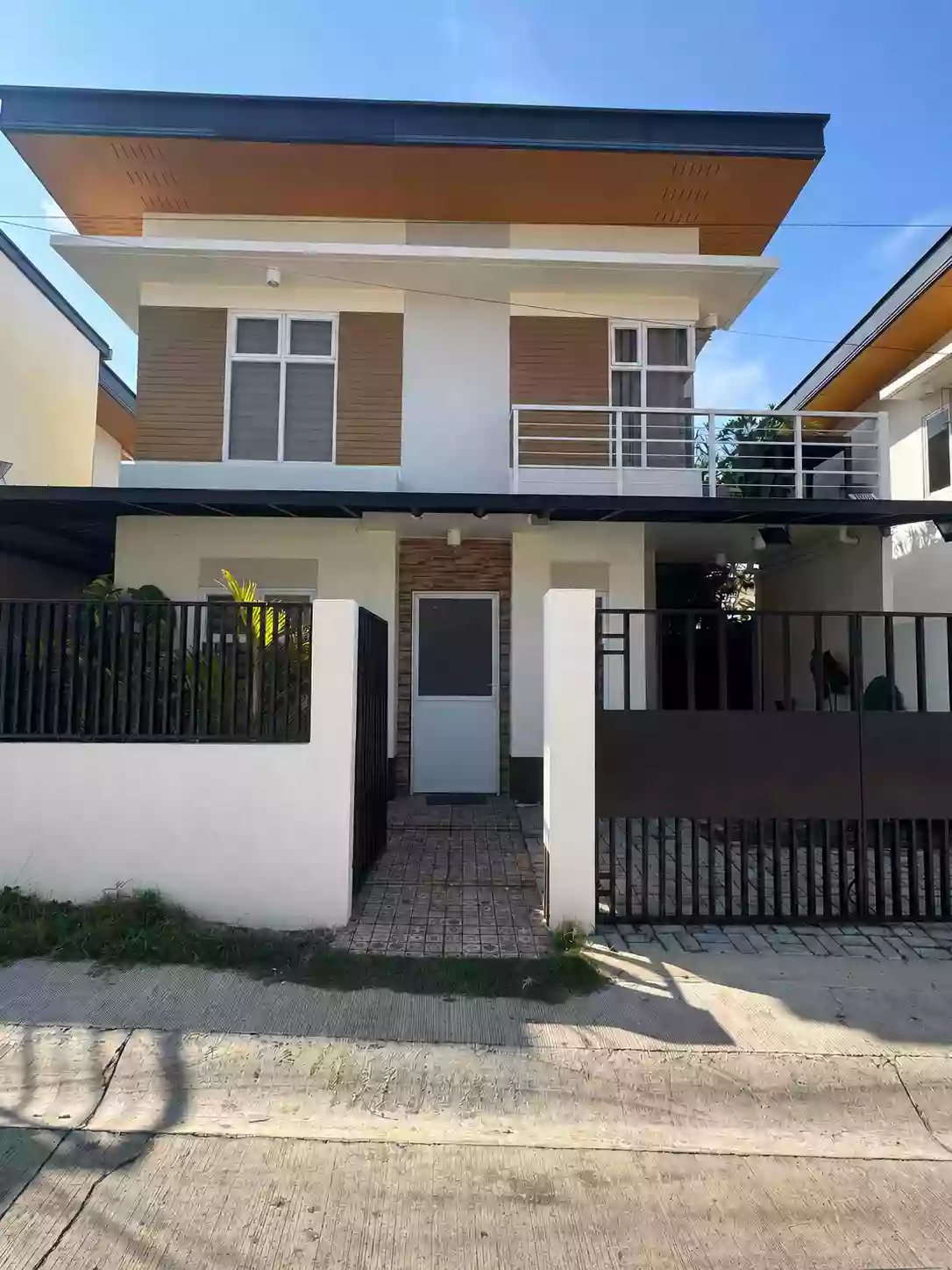 VELMIRO UPTOWN - ANANDI