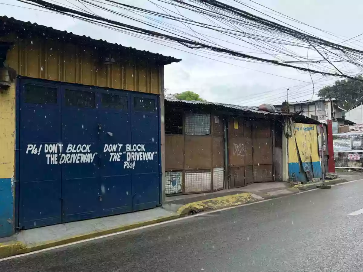 RESIDENTIAL/COMMERCIAL PROPERTY FOR SALE NEAR BONI AVENUE — Commercial Lot in Poblacion, Mandaluyong City, Metro Manila — Photo 4