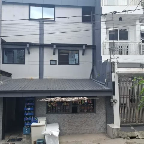 For Sale: 5BR Resort in Pansol, Calamba — 687 sqm