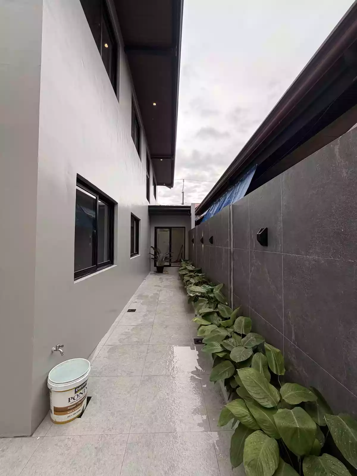 Open photo 18 of 18 — For Sale: 4BR House and Lot in Santa Ana, Taytay — 300 sqm