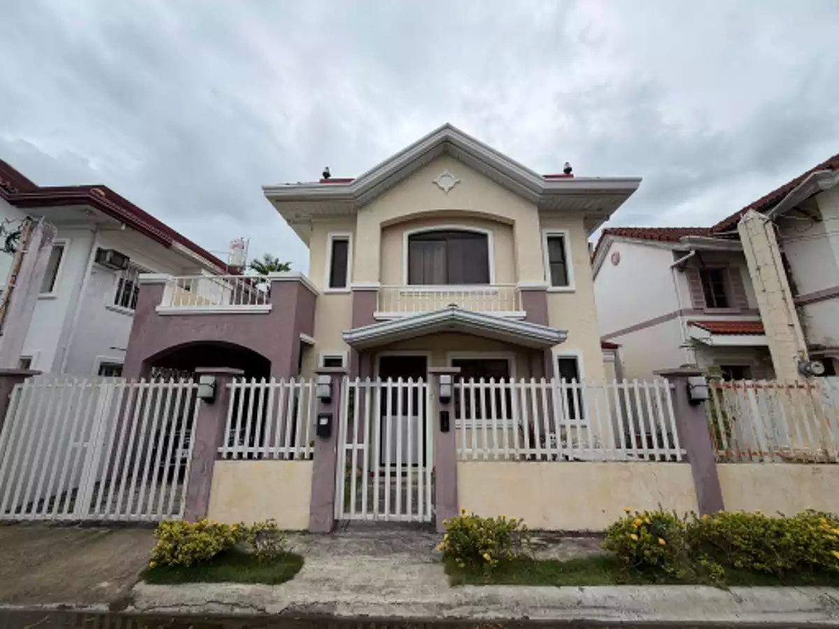 Open photo 32 of 50 — For Sale: 3BR House and Lot Near Metro, Bankal, Lapu-lapu City — Fully Furnished
