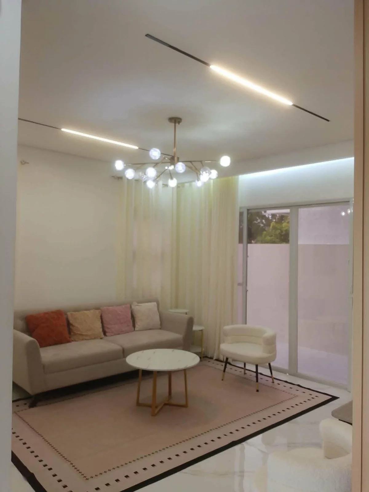Very Spacious Furnished 3BR House & Lot Overlooking Arayat Mountain — House and Lot in Angeles City, Pampanga, 2009 — Photo 2
