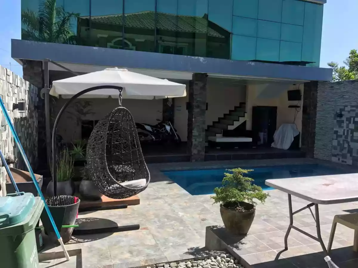 Two-unit Staycation property with Swimming pool — House and Lot in Subdivision Talisay City, Zone 12-A (Pob.), Talisay — Photo 6
