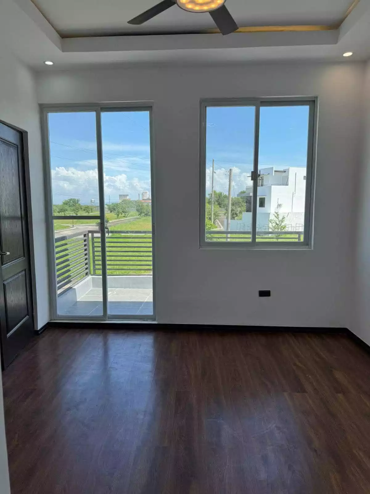 Open photo 13 of 20 — Brand-New RFO Corner House & Lot for Sale in West Wing Residences, Eton City, Sta. Rosa, Laguna