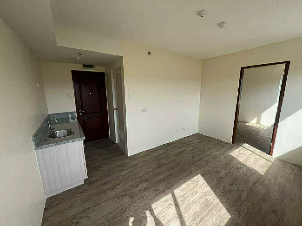 1BR Condo Unit for Sale at Fullerton Suites, Silang, Cavite — 1 Bedroom in Puting Kahoy, Silang, Cavite — Photo 4