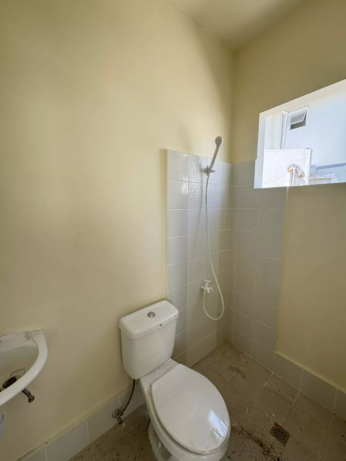 For Assume Single Detached Unit at Casa Mira Homes Dumaguete — House and Lot in Junob, Dumaguete City, Negros Oriental — Photo 4