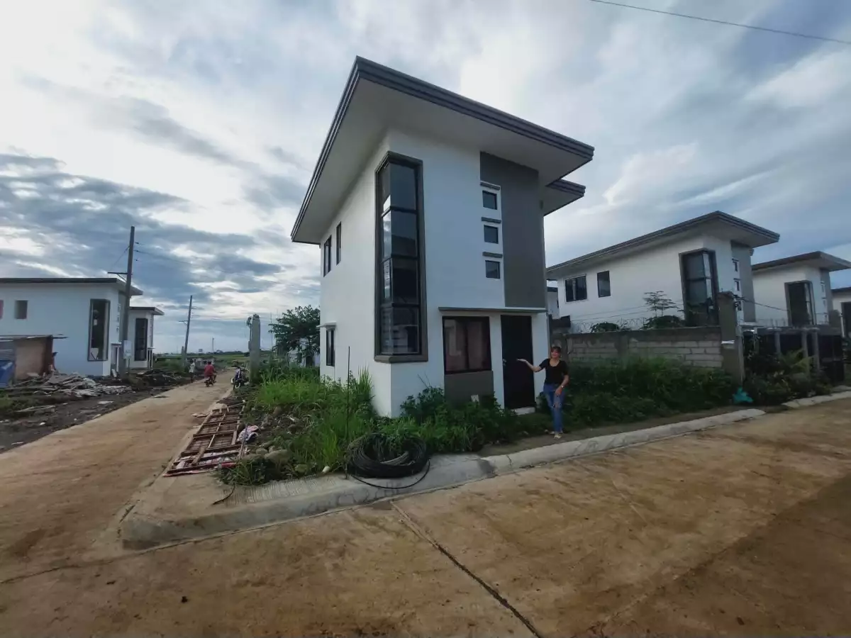 3 bedroom house for rent in Balay Bugana Subdivision — House and Lot in Estefania, Bacolod City, Negros Occidental — Photo 2