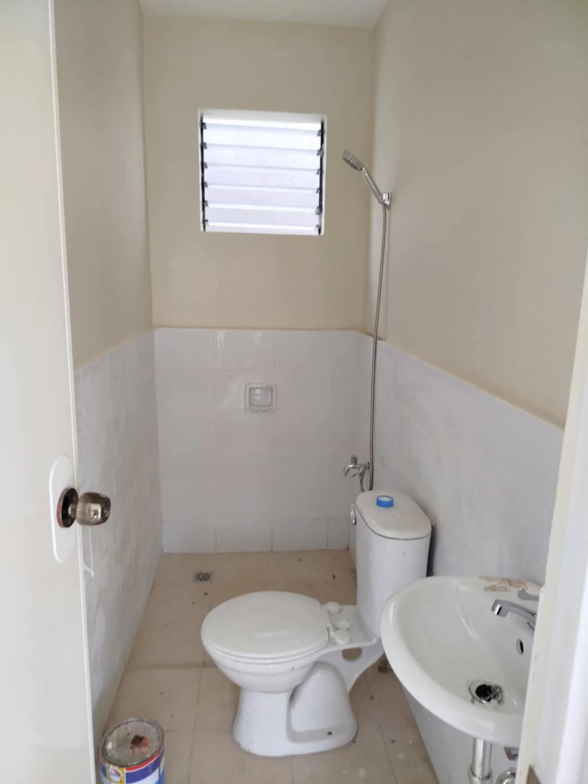 🏡 FOR ASSUME | HOUSE & LOT FOR SALE 🏡  📍 Golden Palm Subdivision, Brgy. Estefania, Bacolod City — House and Lot in Estefania, Bacolod City, Negros Occidental — Photo 3