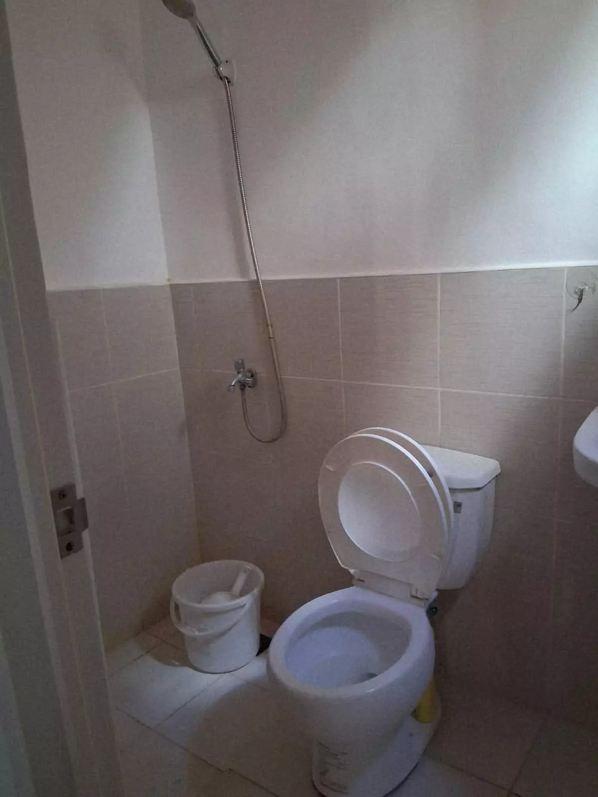 Open photo 11 of 14 — NAVONA HOUSE FOR RENT