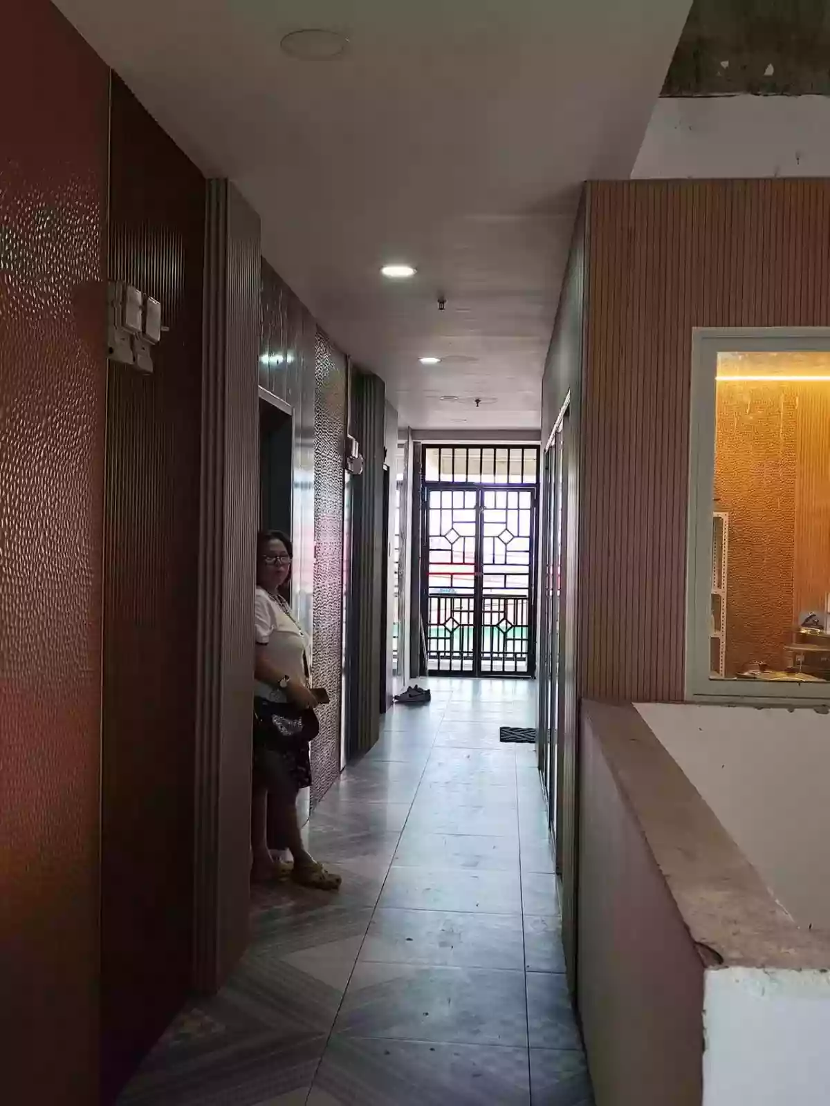 Open photo 11 of 16 — 4-STOREY COMMERCIAL BUILDING FOR SALE WITH ROOFTOP