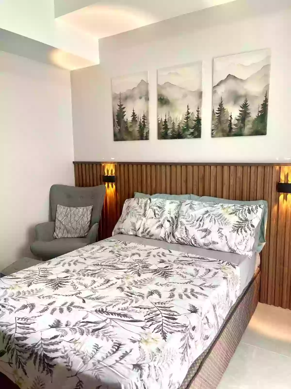 For Rent: Studio Condo with Balcony in Casa Mira Towers Mandaue, Alang-alang, Mandaue City — 24 sqm — Studio in Alang-alang, Mandaue City, Cebu — Photo 2