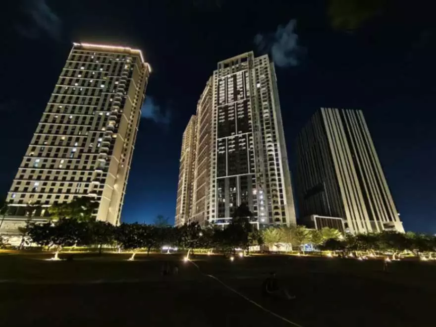 FOR SALE : 3BR and Parking Condo in Mandani Bay Suites Tower 1, Mandaue City – Pool View - photo 5
