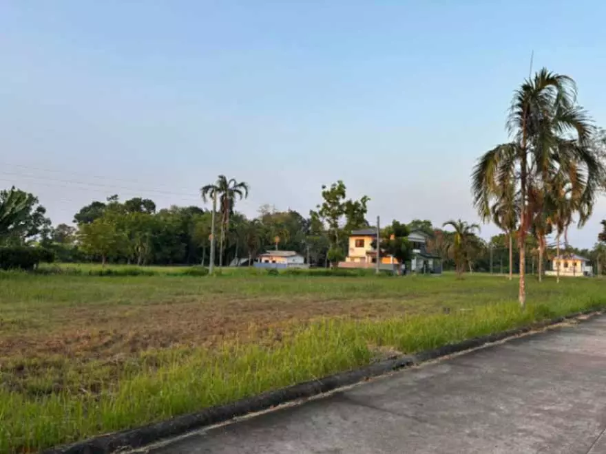 𝐋𝐎𝐓 𝐅𝐎𝐑 𝐒𝐀𝐋𝐄 - photo 4