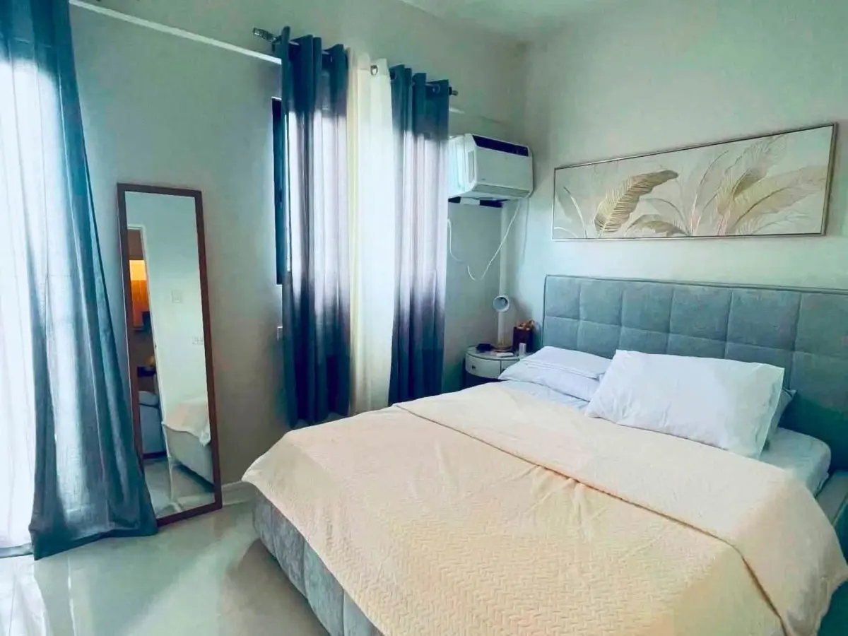 For Rent: 1BR Condo Near The Mactan Newtown, Mactan — Royal Oceancrest — 1 Bedroom in Mactan, Lapu-lapu City, Cebu — Photo 2