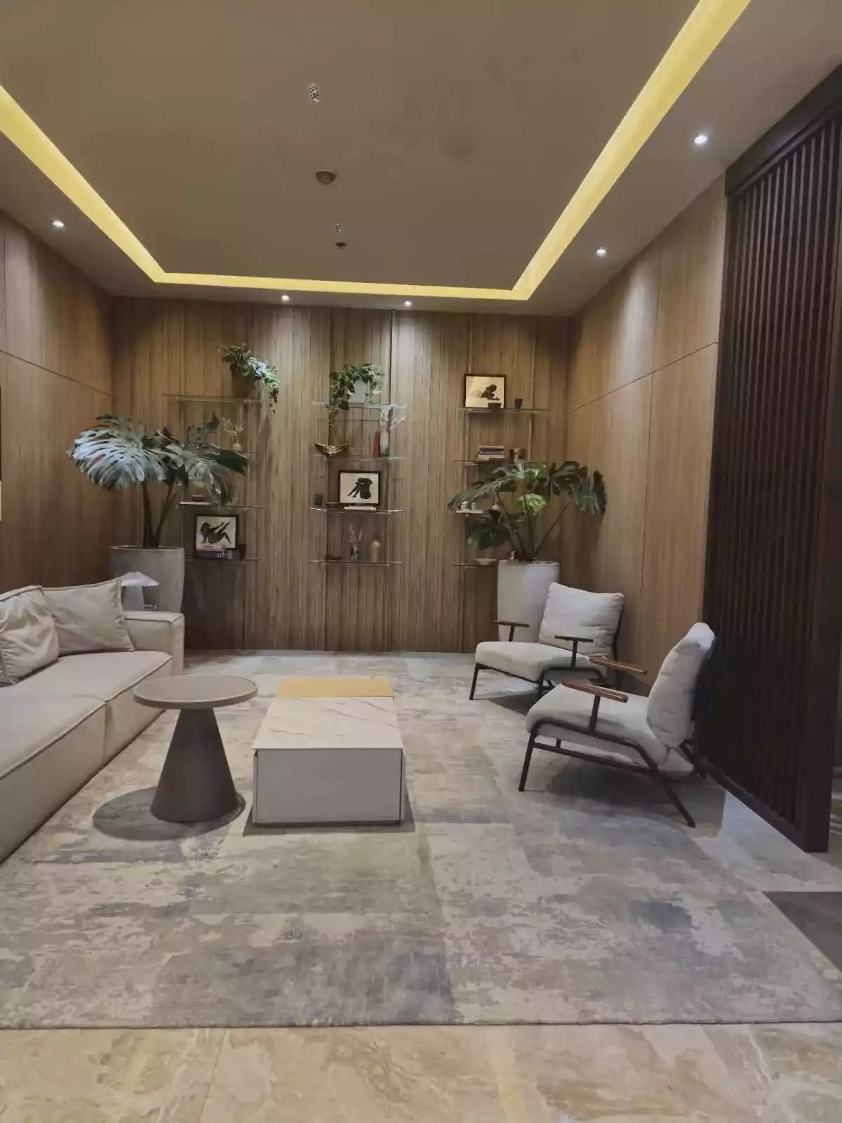VERTEX CENTRAL STUDIO UNIT FOR ASSUME — Studio in Luz, Cebu City, Cebu — Photo 4