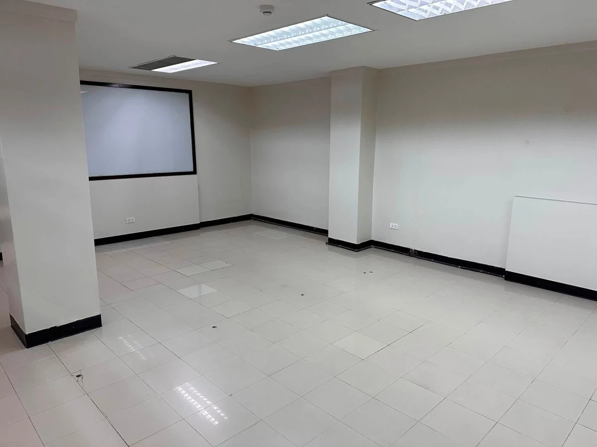 For Lease: 185sqm Office Space Baliuag Bulacan with Parking — Office in Bagong Nayon, Baliuag, Bulacan — Photo 2