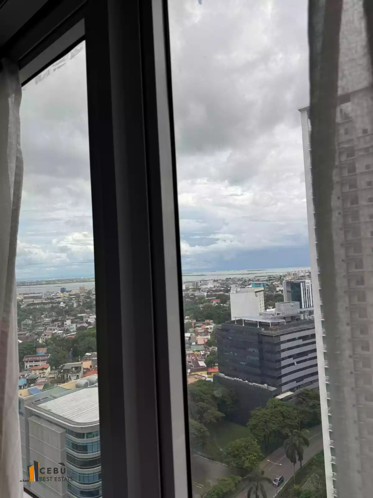 SOLINEA TOWER 2 - Studio Unit with Parking for Sale — Studio in Mabolo, Cebu City, Cebu — Photo 2
