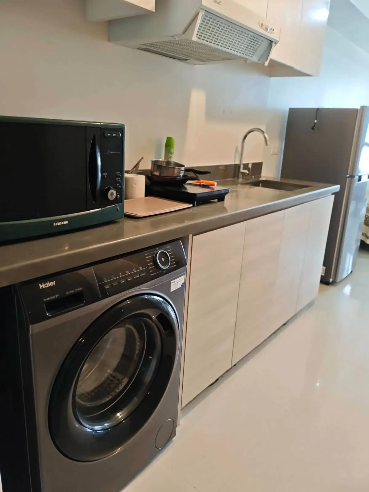 For Sale: Mandani Bay Studio in Centro, Mandaue City — Fully Furnished — Studio in Centro, Mandaue City, Cebu — Photo 3