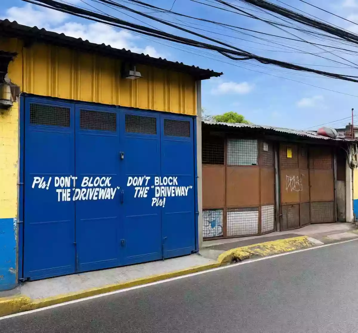 RESIDENTIAL/COMMERCIAL PROPERTY FOR SALE NEAR BONI AVENUE — Commercial Lot in Poblacion, Mandaluyong City, Metro Manila — Photo 2