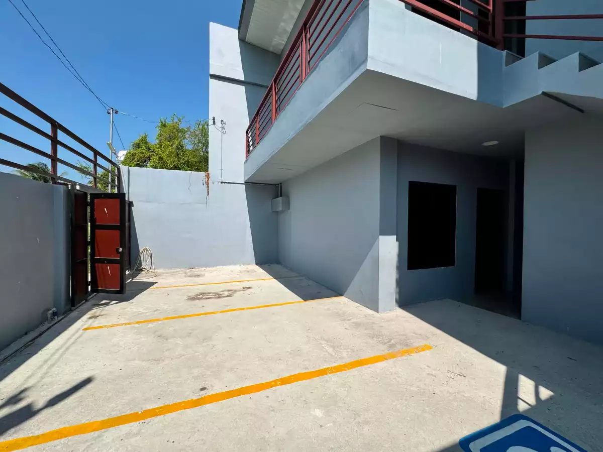 BRAND-NEW 6-DOOR APARTMENT FOR SAL — Apartment in Lagao (1st & 3rd), General Santos City, South Cotabato — Photo 4