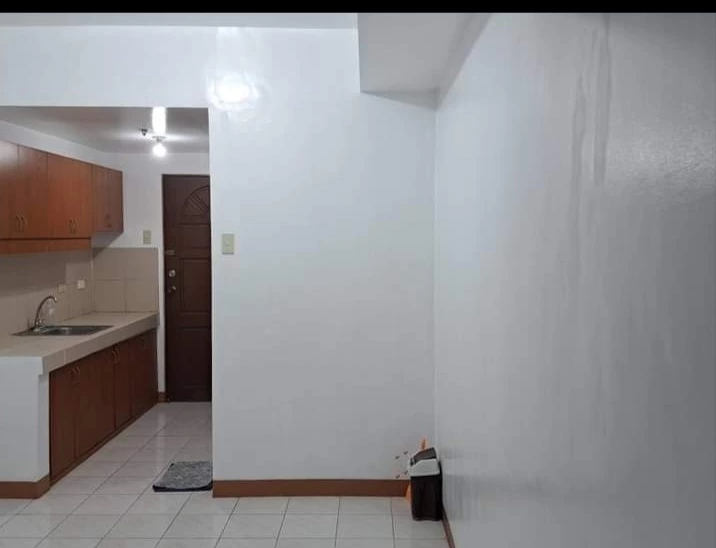 CONDOMINIUM FOR SALE — 1 Bedroom in Pio Del Pilar, Makati City, Metro Manila — Photo 2