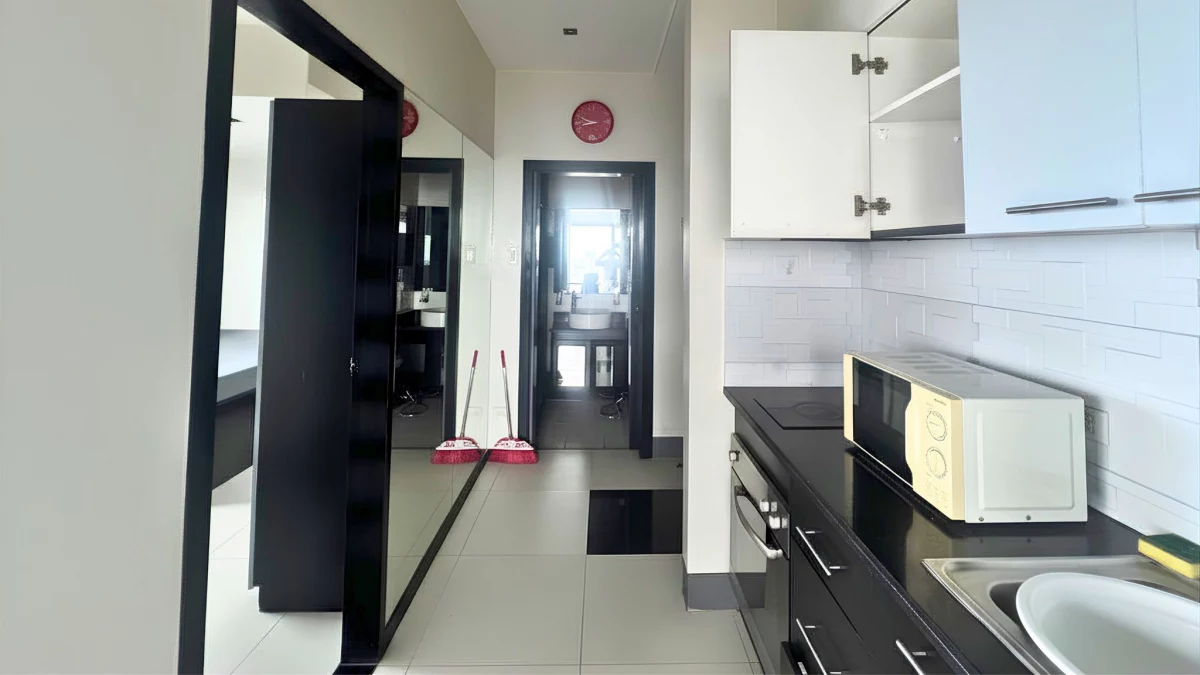 For Sale: Fully furnished 1BR Condo with Balcony in Cebu City — 42 sqm — 1 Bedroom in Cebu City, Cebu, 6000 — Photo 2