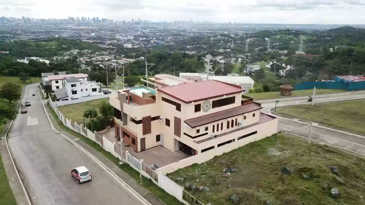 For Sale: 8BR House and Lot in San Roque, Antipolo — 1500 sqm — House and Lot in San Roque (Pob.), Antipolo, Rizal — Photo 6