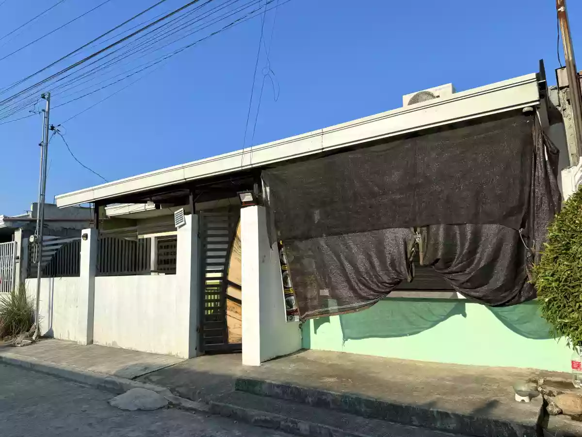HOUSE FOR SALE!!!! MARK DOWN. FROM 2.8M now selling for 2.5M — House and Lot in Block 7 Lot 11, Mabuhay, Gen. Santos City — Photo 2